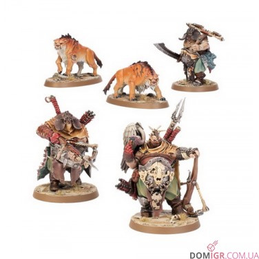 Hunters with Sabrefangs