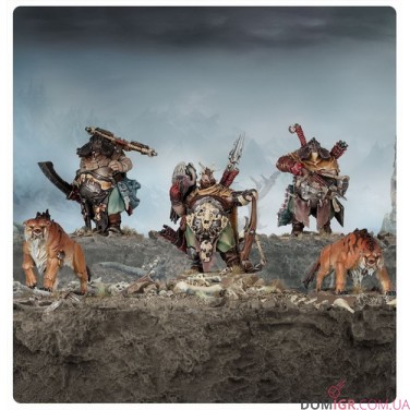 Hunters with Sabrefangs
