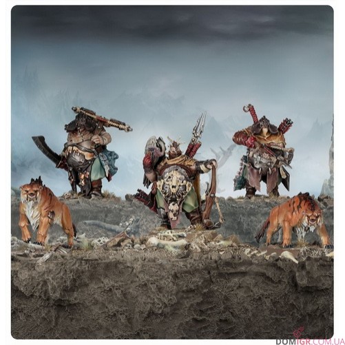 Hunters with Sabrefangs