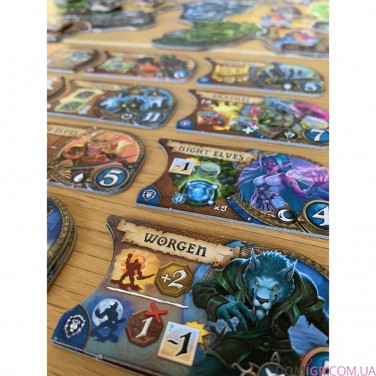 Купити Small World of Warcraft (англ.) Small World of Warcraft (англ.)