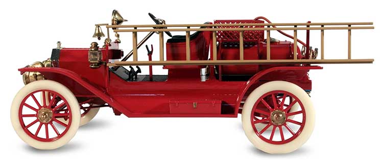 Модель Ford Model T 1914, пожежний автомобіль з екіпажем 1:24