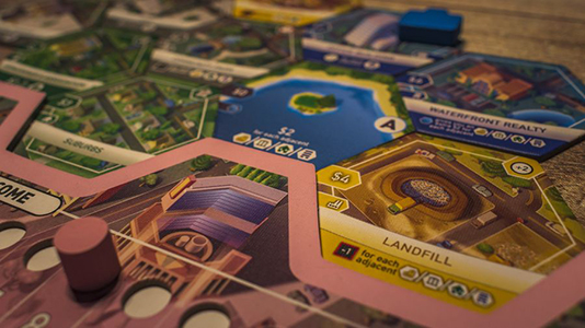 Настольная игра Suburbia: Collector's Edition